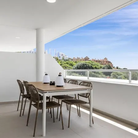 Oceana Gardens 2 Bedroom Luxury Lejlighed